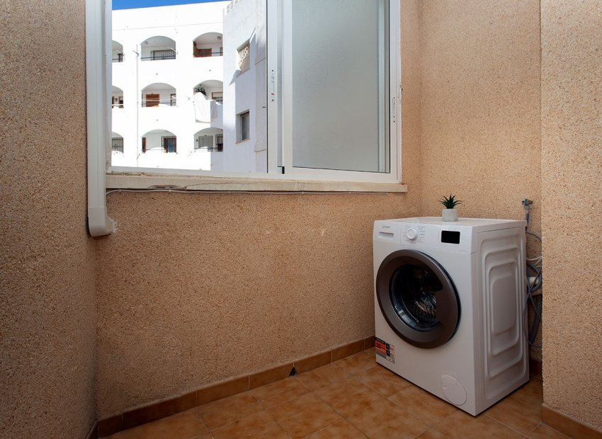 Resale - Apartment / flat - Torrevieia - Playa Los Locos