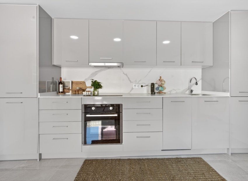 Resale - Apartment / flat - Torrevieia - Playa Los Locos