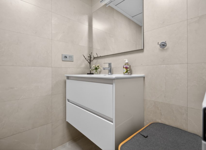Resale - Apartment / flat - Torrevieia - Playa Los Locos