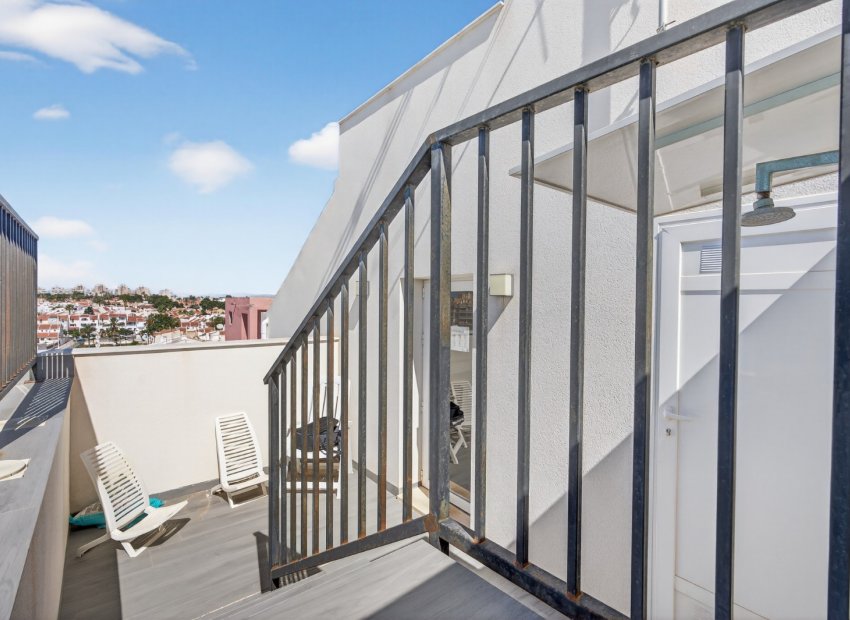 Resale - Apartment / flat - Torrevieia - Playa Los Locos
