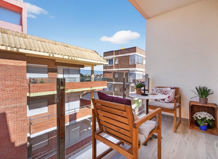 Resale - Apartment / flat - Torrevieia - Playa Los Locos