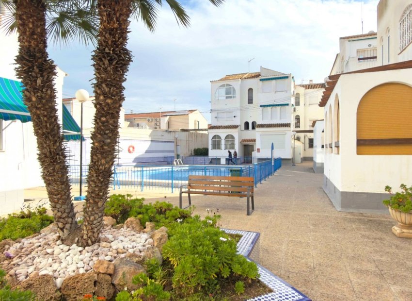 Resale - Apartment / flat - Torrevieia - Playa Los Naufragos