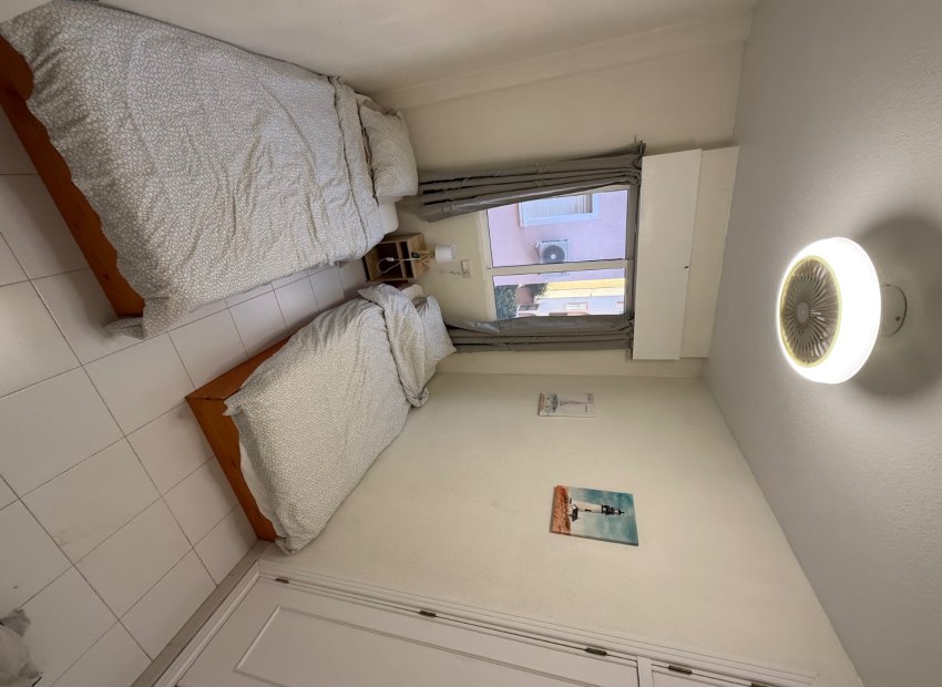 Resale - Apartment / flat - Torrevieia - Playa Los Naufragos