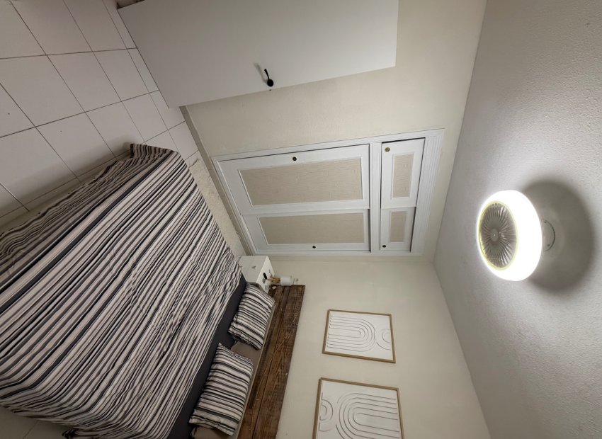 Resale - Apartment / flat - Torrevieia - Playa Los Naufragos