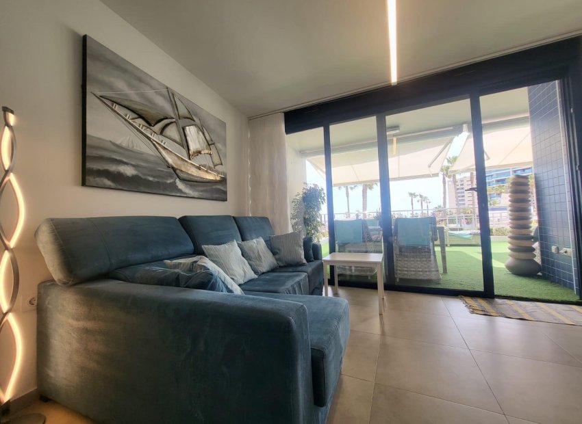 Resale - Apartment / flat - Torrevieia - Punta Prima