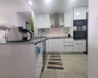 Resale - Apartment / flat - Torrevieia - Punta Prima