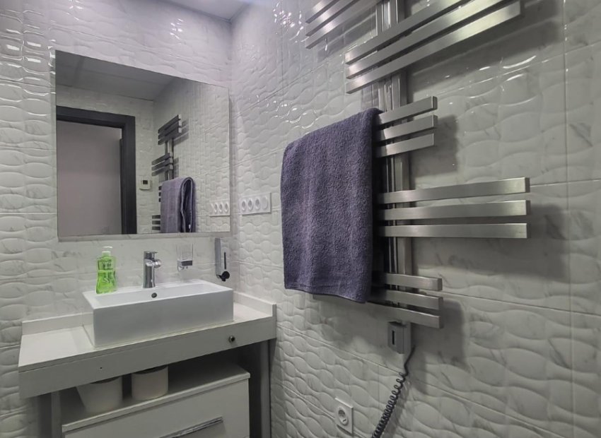 Resale - Apartment / flat - Torrevieia - Punta Prima