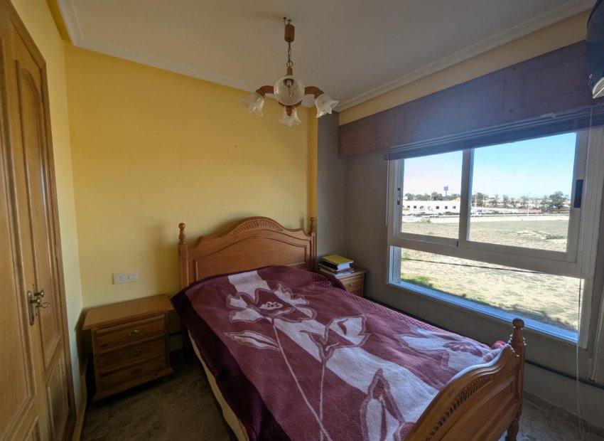 Resale - Apartment / flat - Torrevieia - Punta Prima