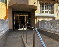 Resale - Apartment / flat - Torrevieia - Punta Prima