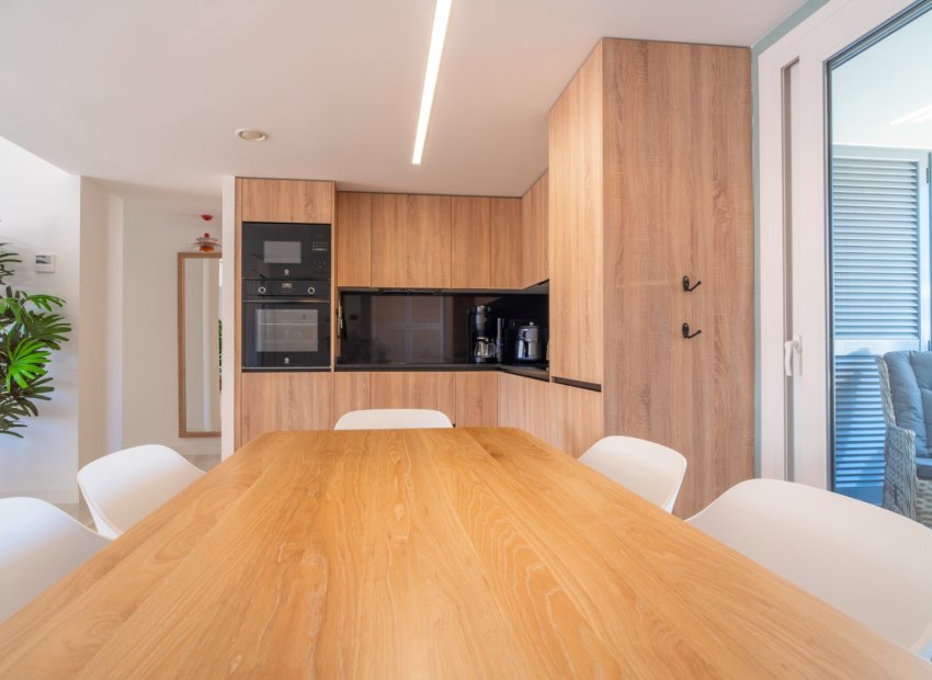 Resale - Apartment / flat - Torrevieia - Punta Prima