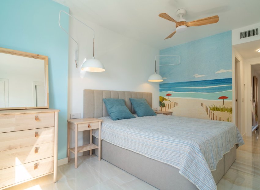 Resale - Apartment / flat - Torrevieia - Punta Prima