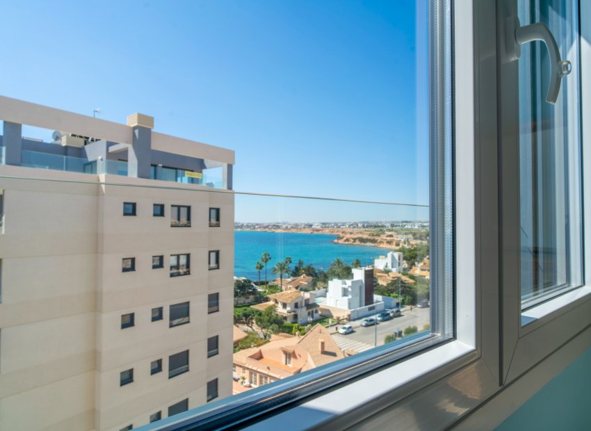 Resale - Apartment / flat - Torrevieia - Punta Prima