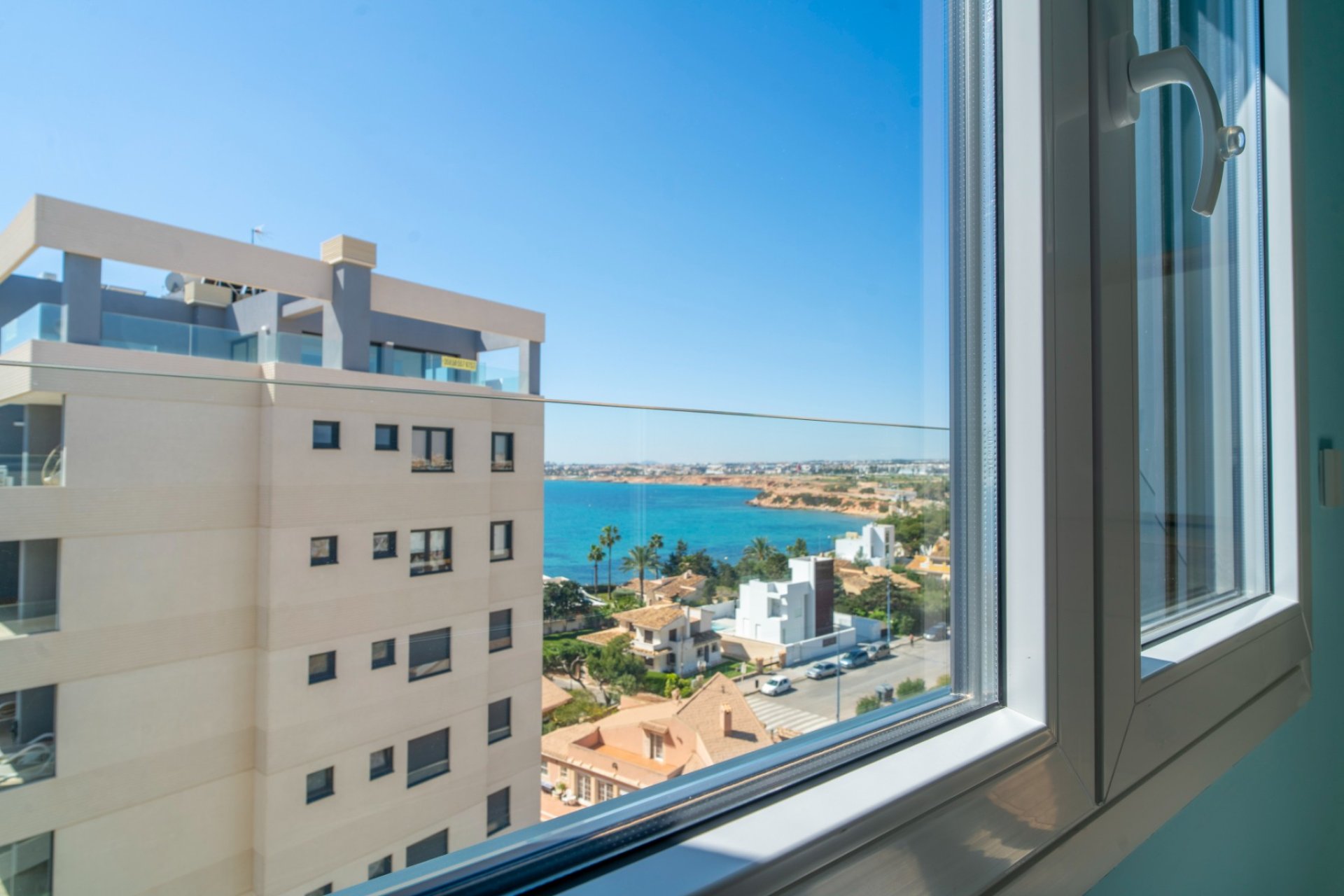 Resale - Apartment / flat - Torrevieia - Punta Prima