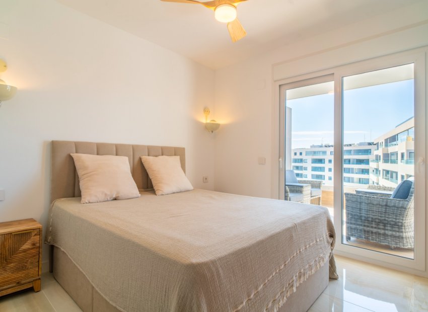 Resale - Apartment / flat - Torrevieia - Punta Prima