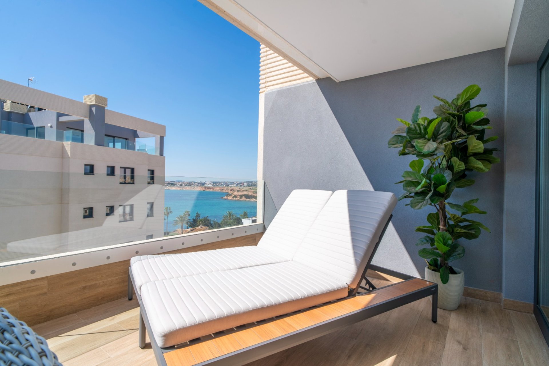 Resale - Apartment / flat - Torrevieia - Punta Prima