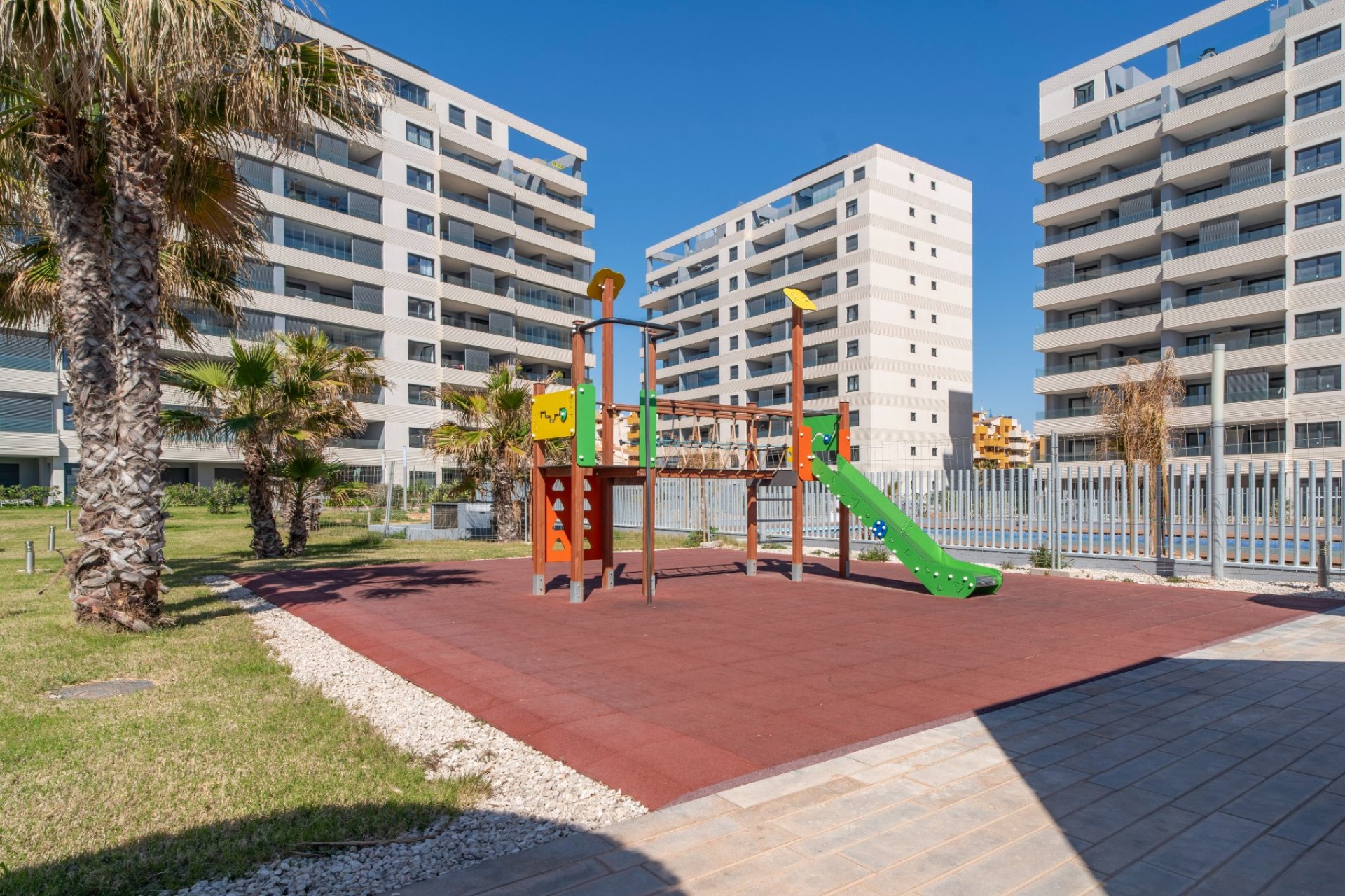 Resale - Apartment / flat - Torrevieia - Punta Prima