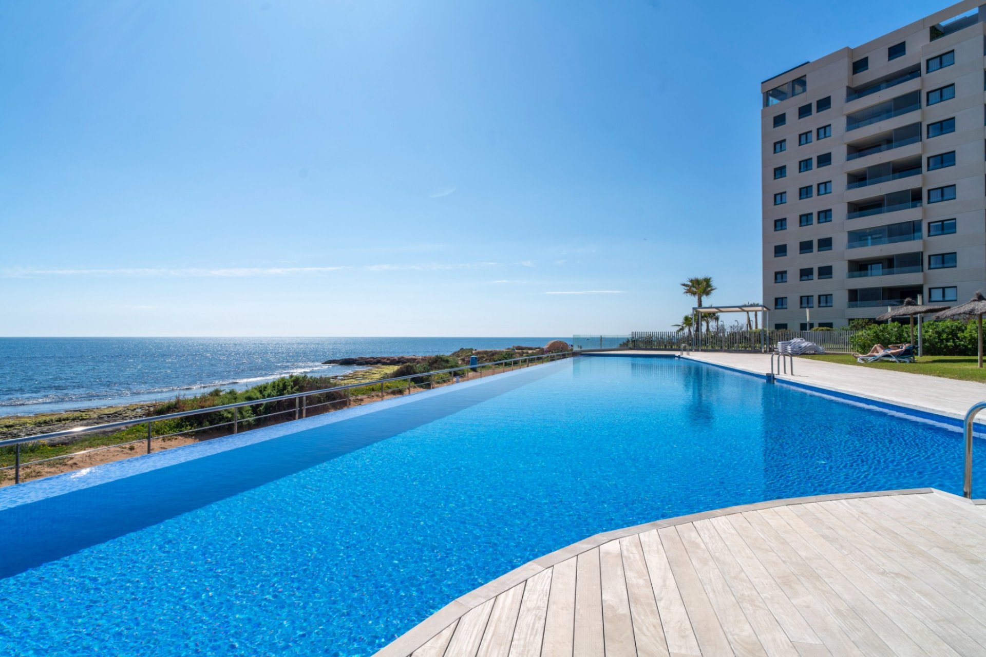 Resale - Apartment / flat - Torrevieia - Punta Prima