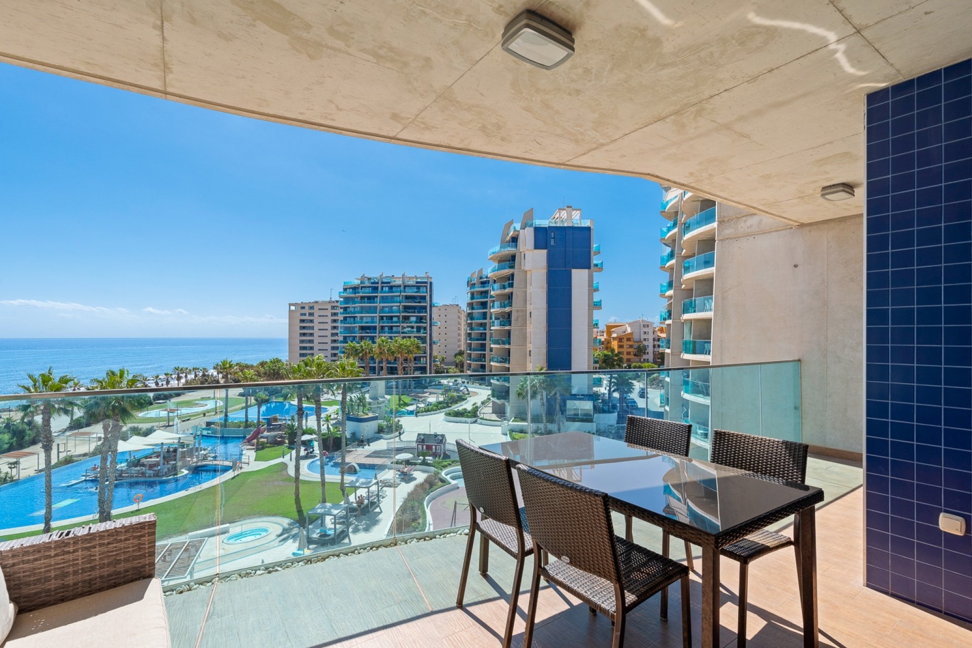 Resale - Apartment / flat - Torrevieia - Punta Prima