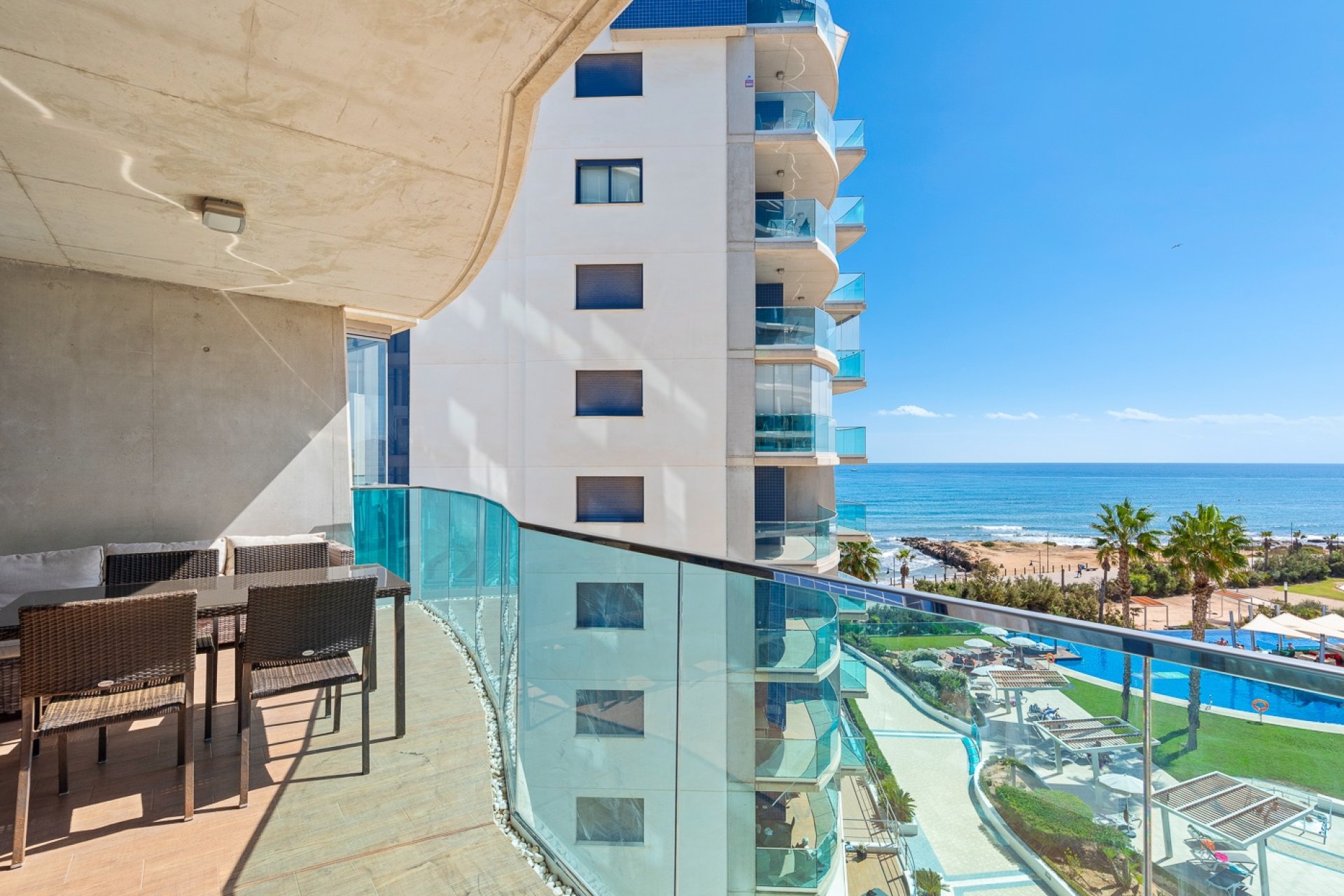 Resale - Apartment / flat - Torrevieia - Punta Prima