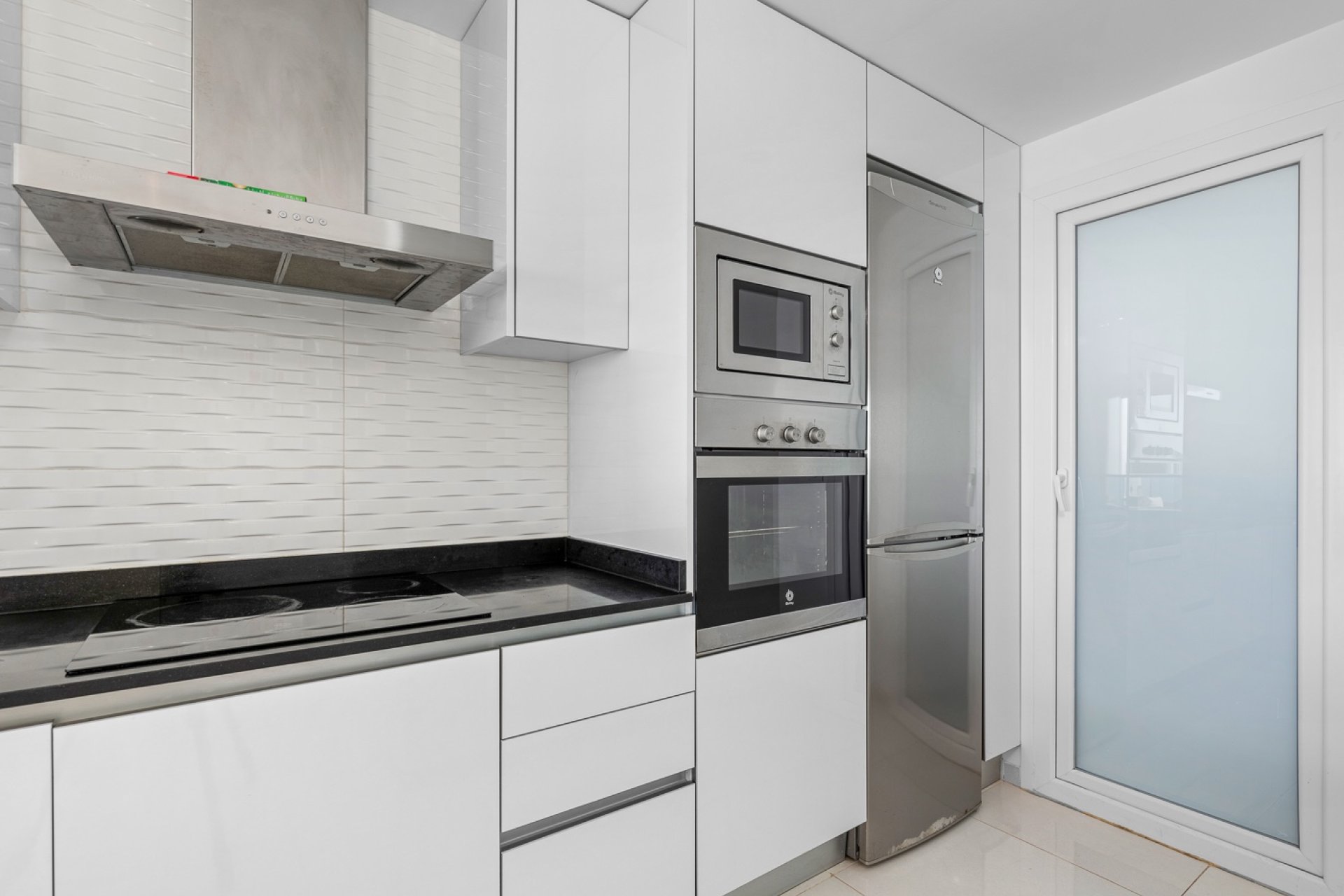 Resale - Apartment / flat - Torrevieia - Punta Prima