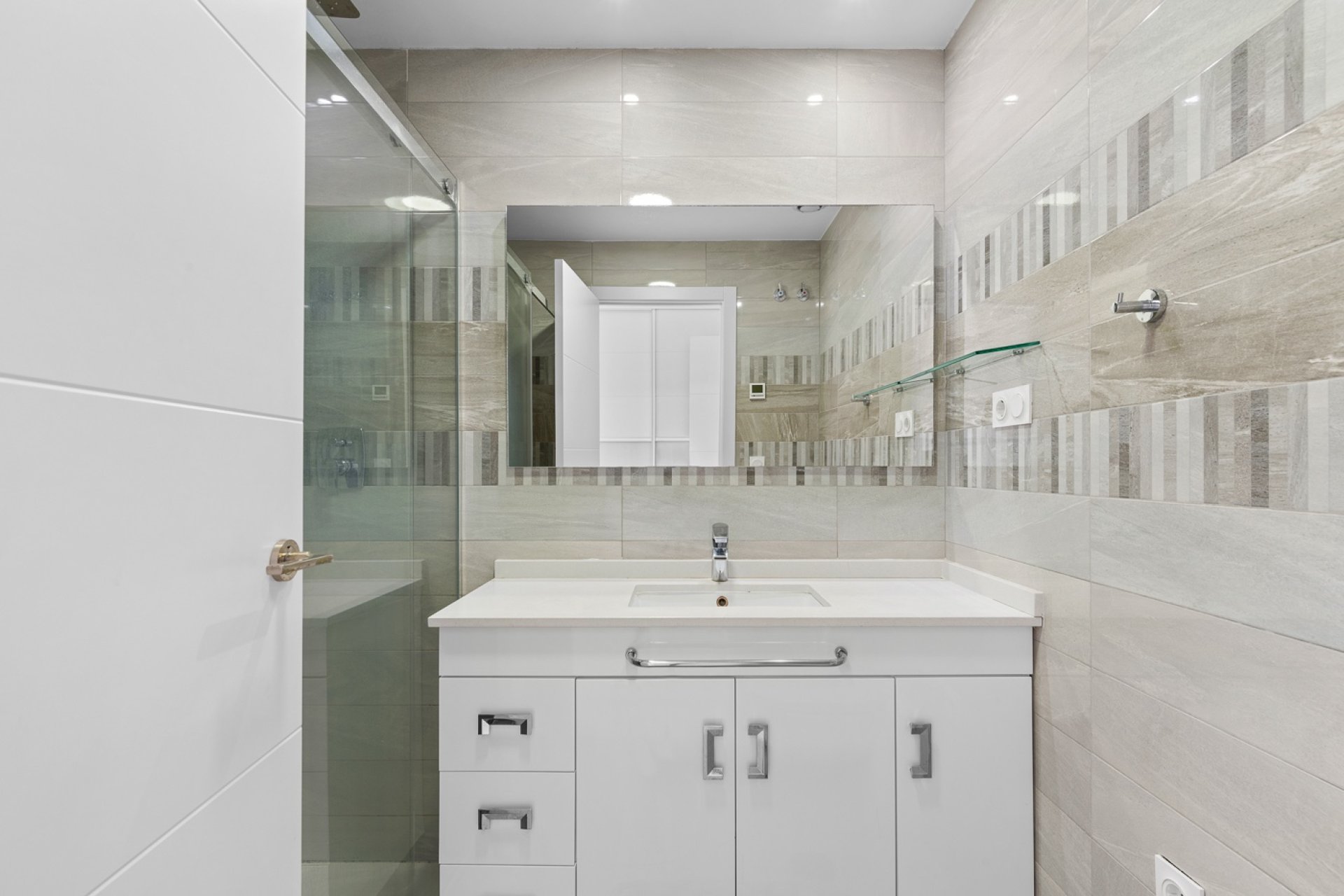 Resale - Apartment / flat - Torrevieia - Punta Prima