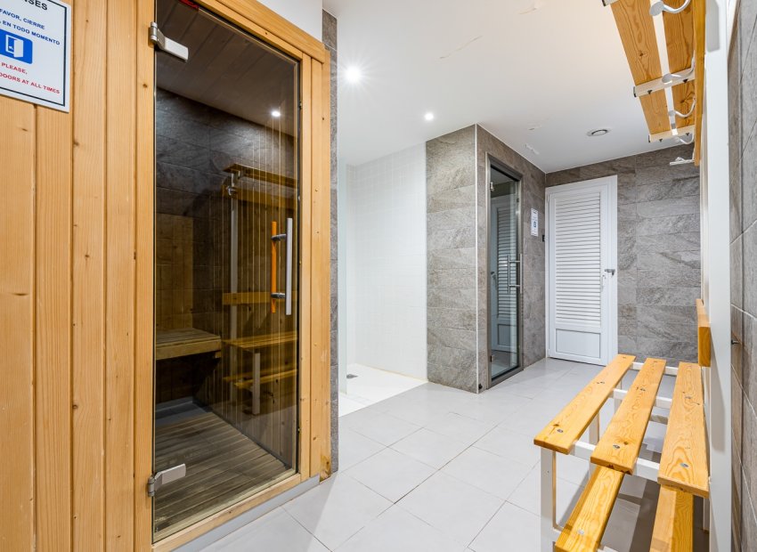 Resale - Apartment / flat - Torrevieia - Punta Prima