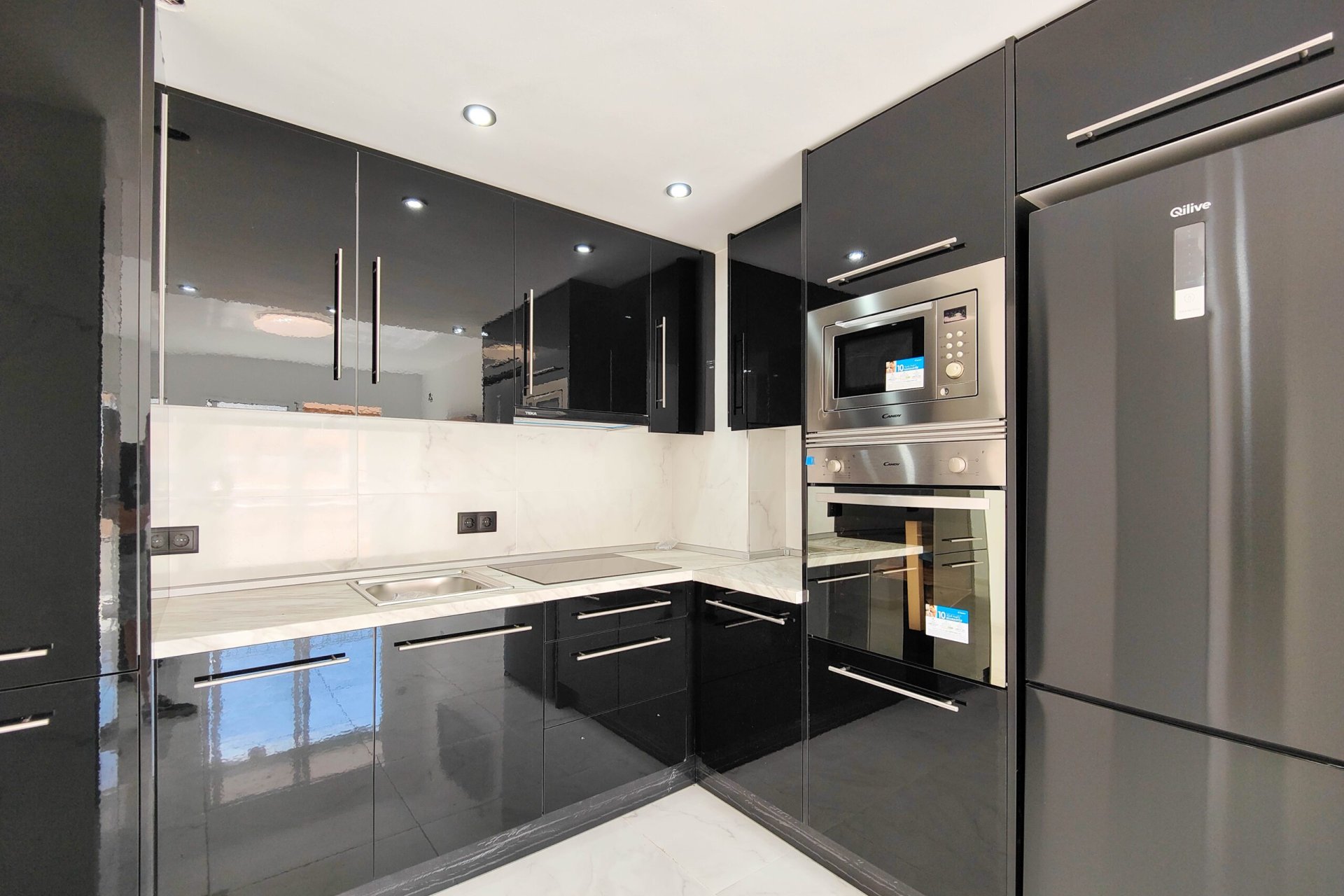 Resale - Apartment / flat - Torrevieia - Punta Prima