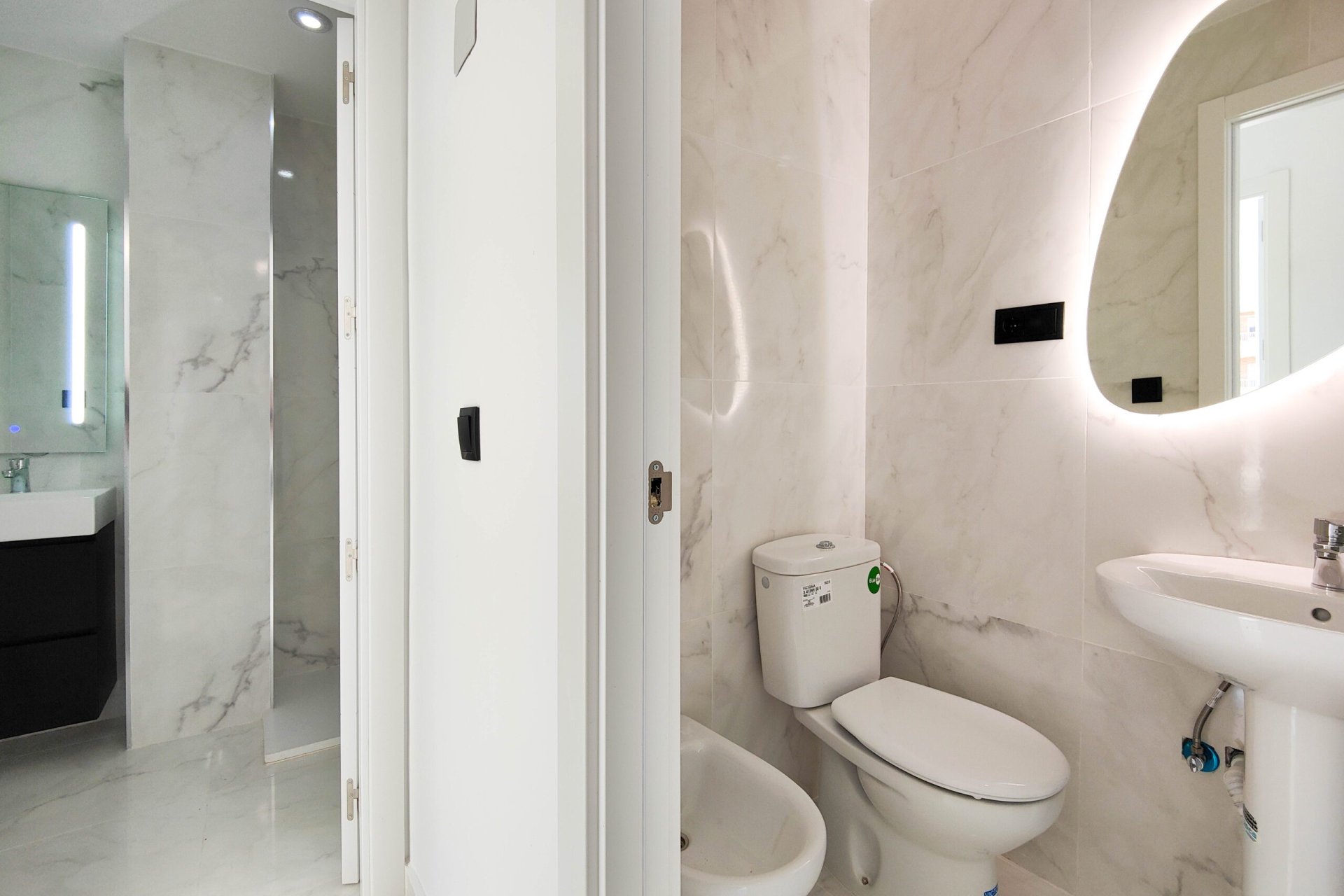 Resale - Apartment / flat - Torrevieia - Punta Prima