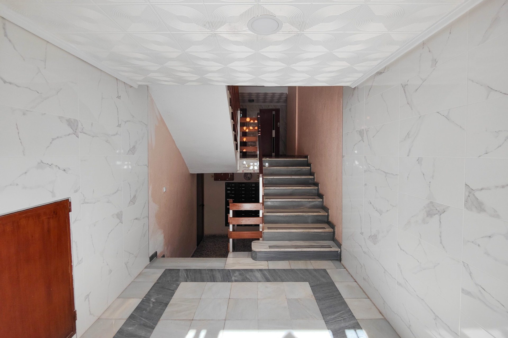 Resale - Apartment / flat - Torrevieia - Punta Prima