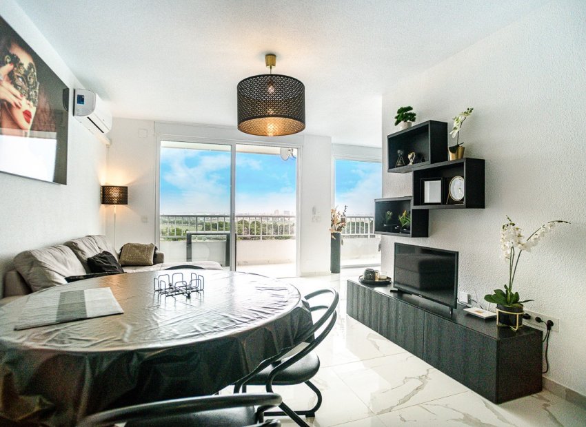 Resale - Apartment / flat - Torrevieia - Punta Prima