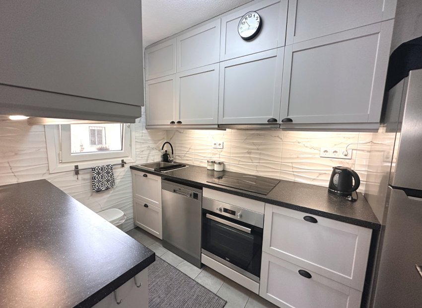 Resale - Apartment / flat - Torrevieia - San Luis