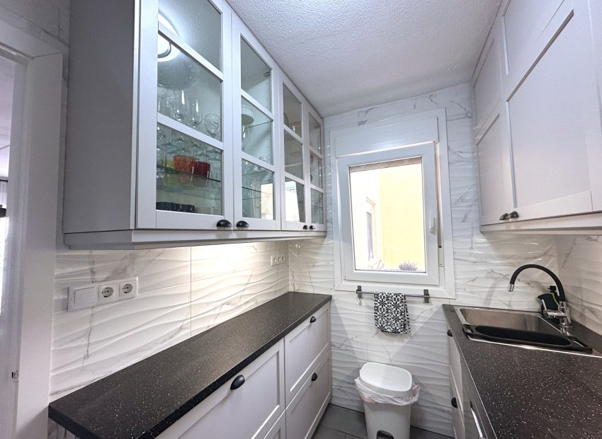 Resale - Apartment / flat - Torrevieia - San Luis