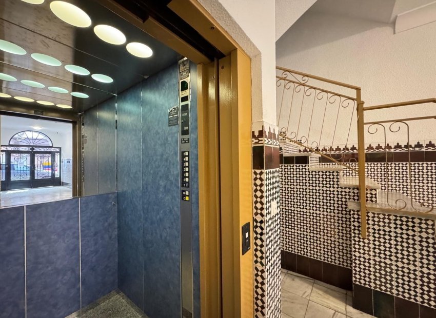 Resale - Apartment / flat - Torrevieia - Torrevieja