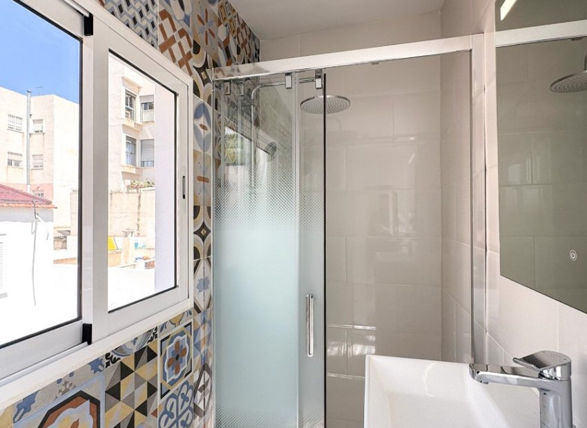 Resale - Apartment / flat - Torrevieia - Torrevieja