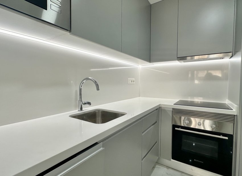 Resale - Apartment / flat - Torrevieia - Torrevieja