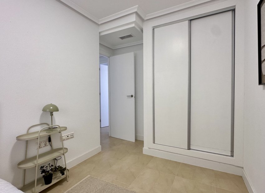 Resale - Apartment / flat - Torrevieia - Torrevieja