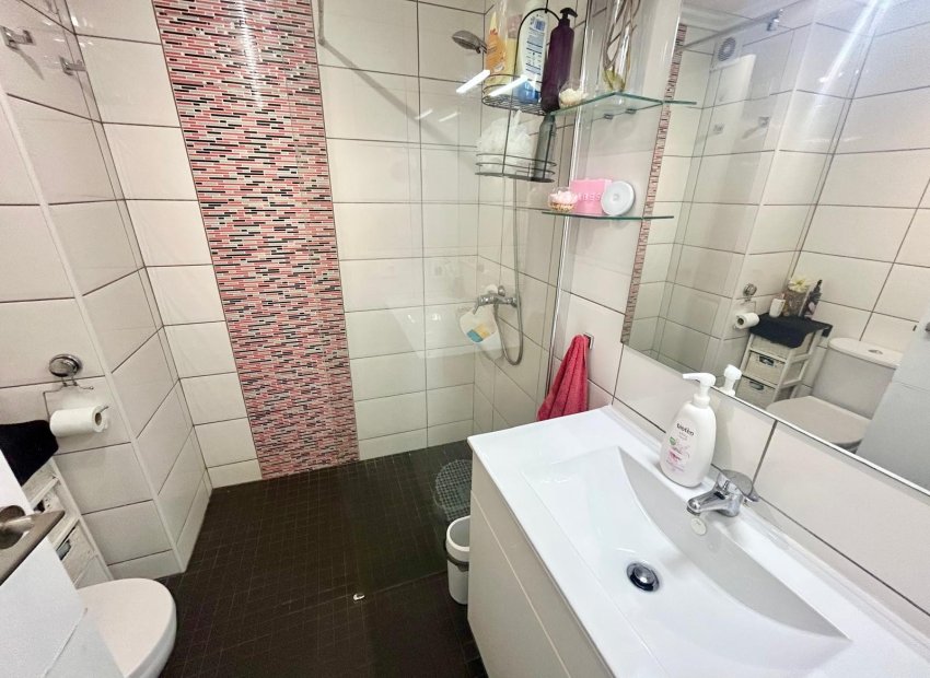 Resale - Apartment / flat - Torrevieia - Torrevieja