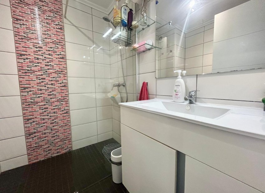 Resale - Apartment / flat - Torrevieia - Torrevieja