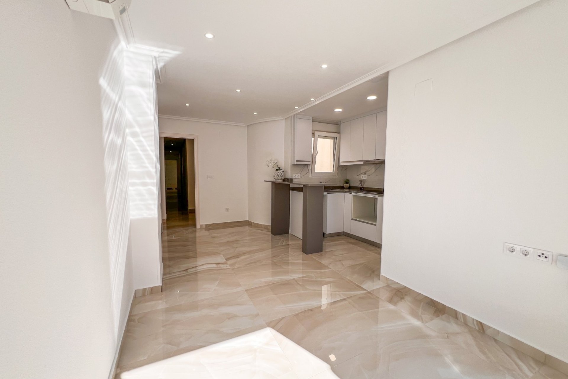 Resale - Apartment / flat - Torrevieia - Torrevieja