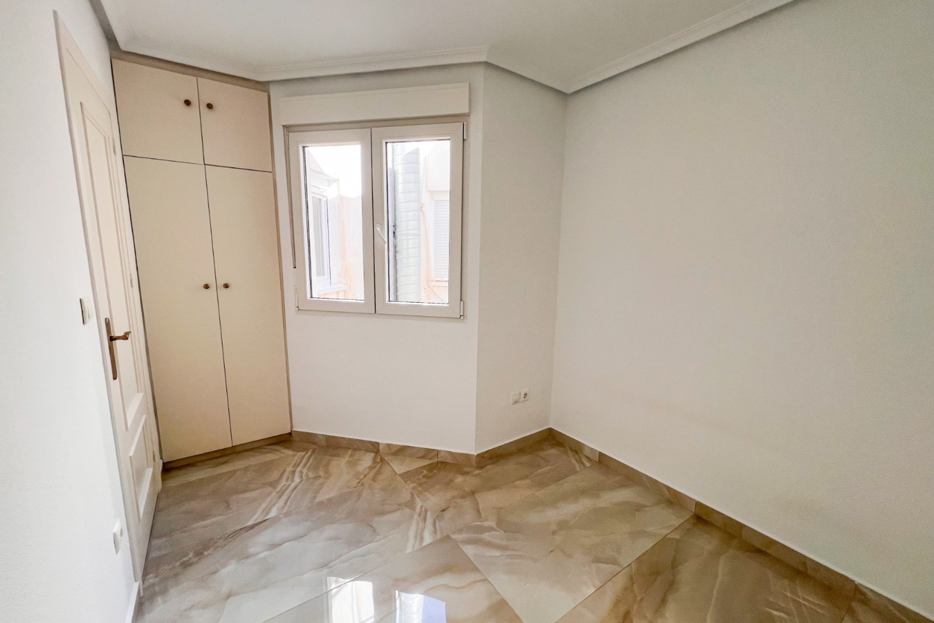 Resale - Apartment / flat - Torrevieia - Torrevieja