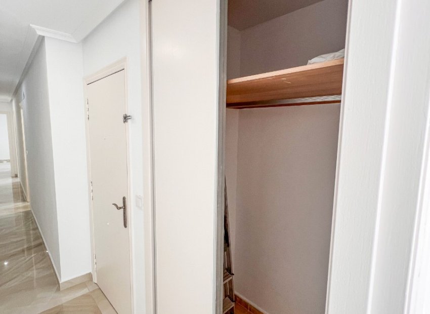 Resale - Apartment / flat - Torrevieia - Torrevieja