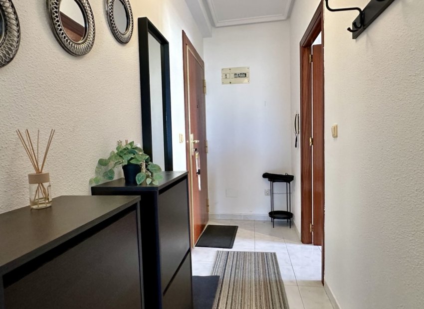 Resale - Apartment / flat - Torrevieia - Torrevieja