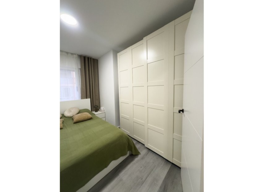 Resale - Apartment / flat - Torrevieia - Torrevieja