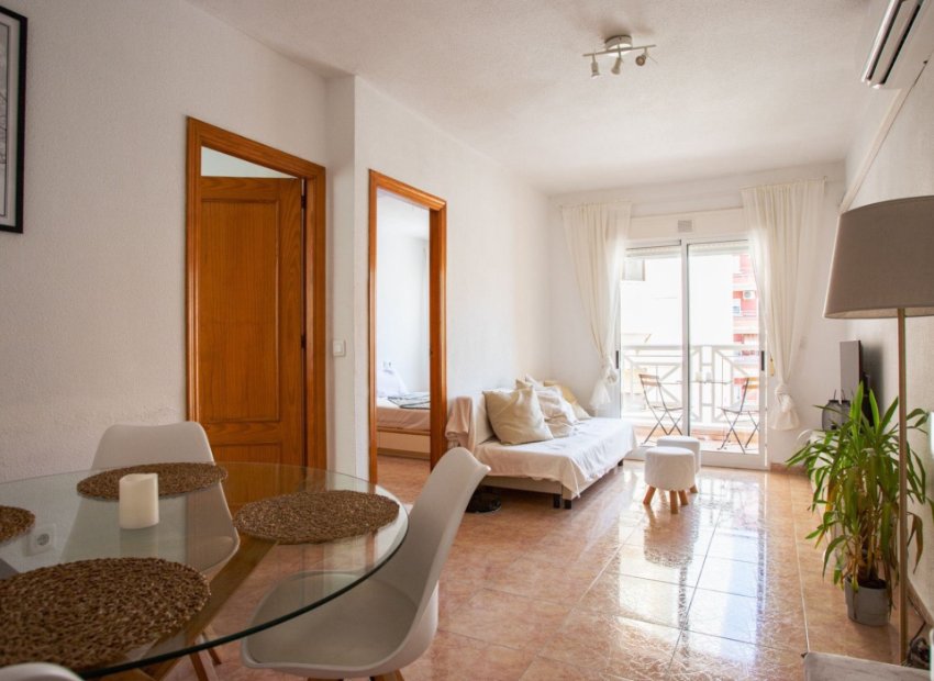 Resale - Apartment / flat - Torrevieia - Torrevieja