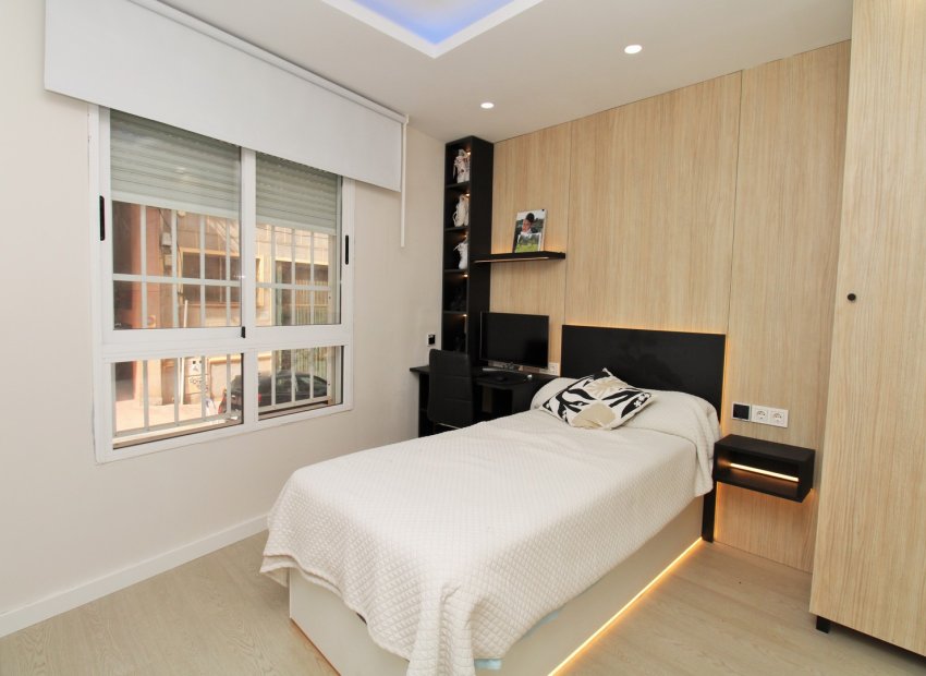 Resale - Apartment / flat - Torrevieia - Torrevieja