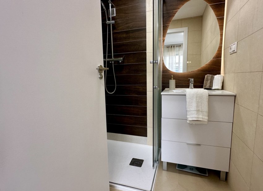 Resale - Apartment / flat - Torrevieia - Torrevieja