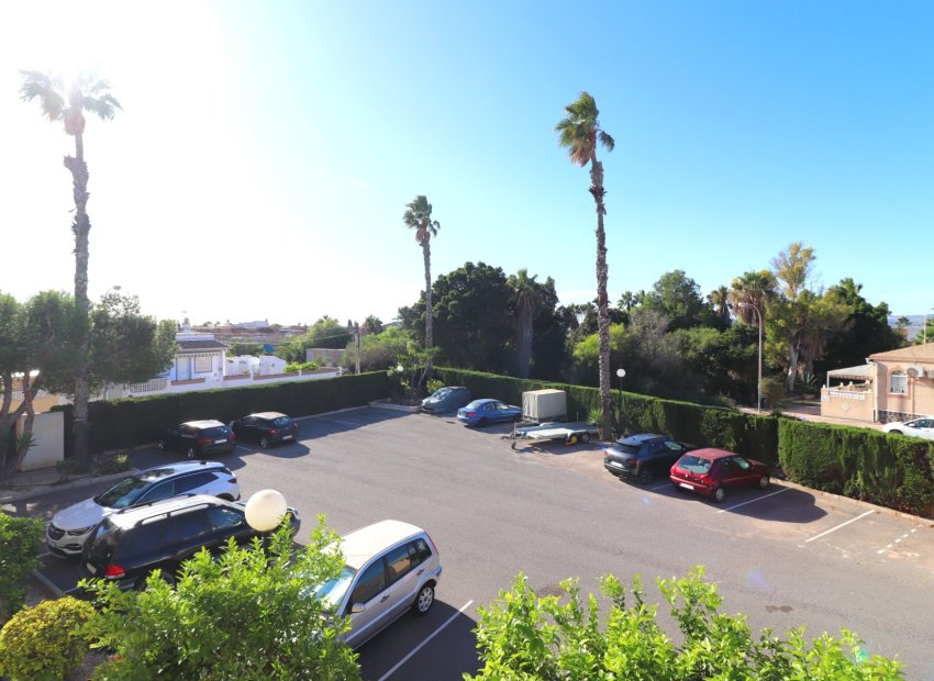 Resale - Apartment / flat - Torrevieja - San Luis