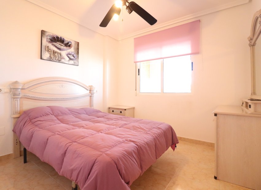 Resale - Apartment / flat - Torrevieja - San Luis