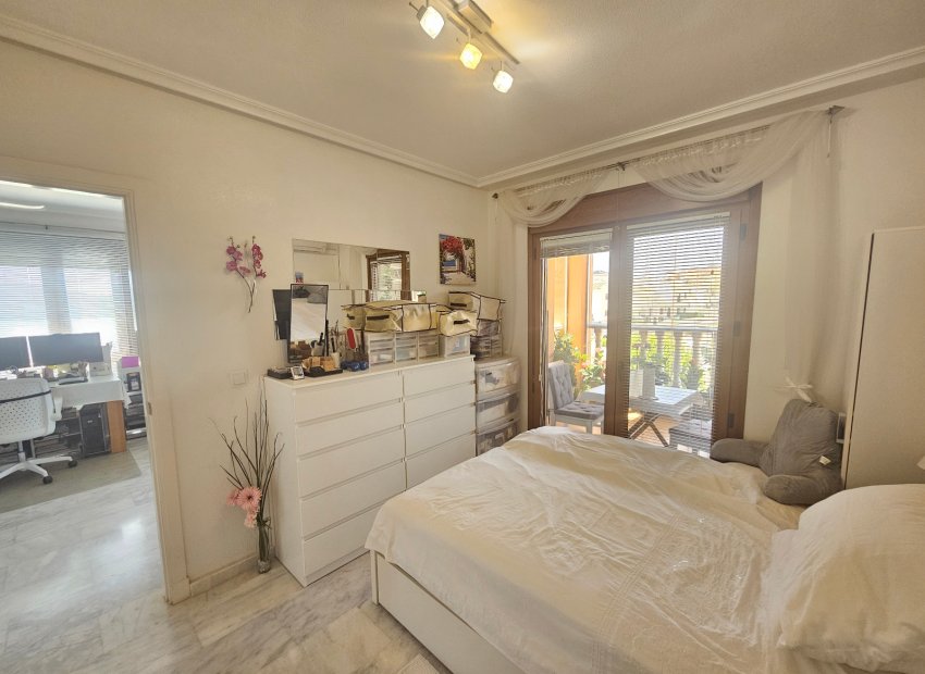 Resale - Apartment / flat - Villamartín - PAU 8