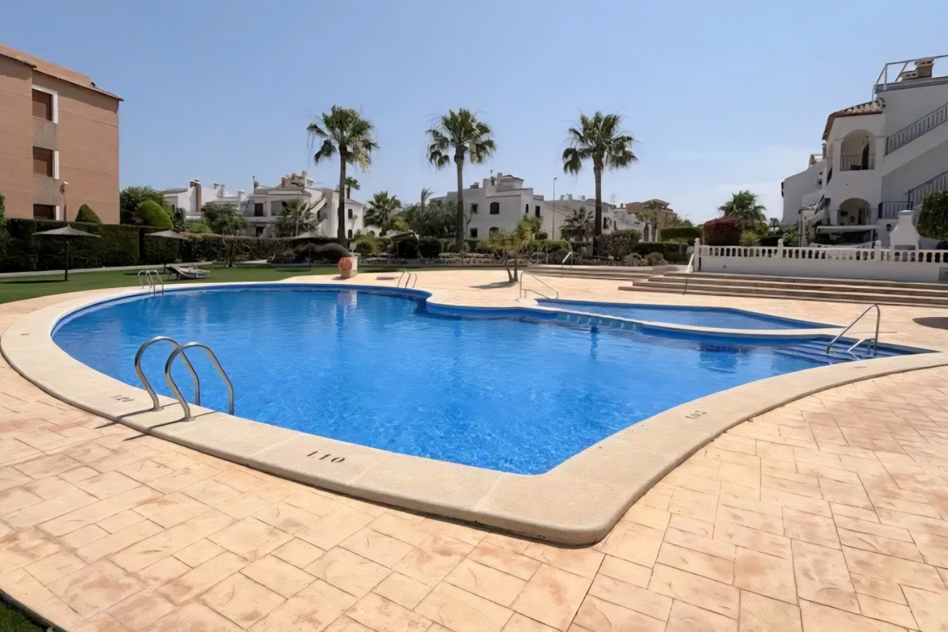 Resale - Apartment / flat - Villamartín - PAU 8